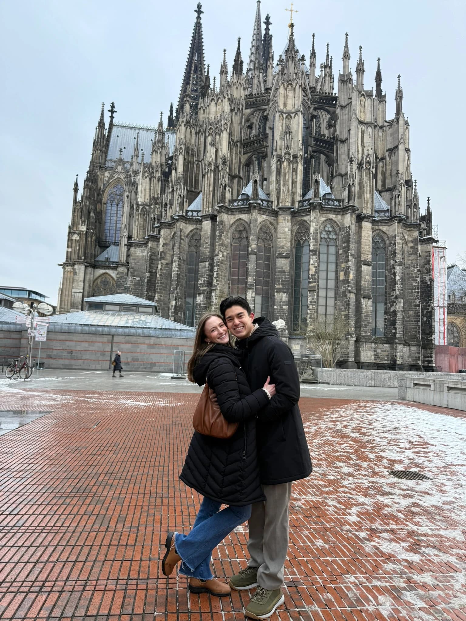 Corley and Oliver in front of Cologne Cathedral
